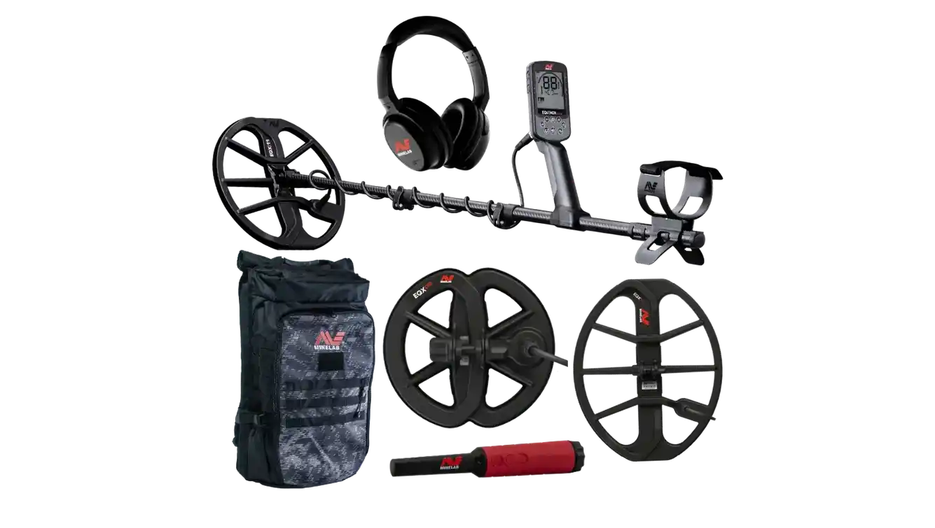 Minelab Equinox 900 Ultimate Bundle contents: Equinox 900 detector with EQX11 coil, EQX06 and EQX15 coils, ML85 wireless headphones, PRO-FIND 40 pinpointer, and Minelab backpack