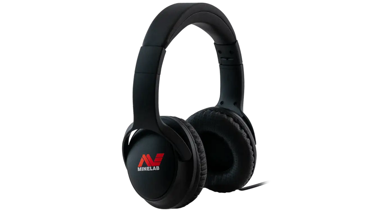 Minelab wired headphones, included with the Vanquish 460